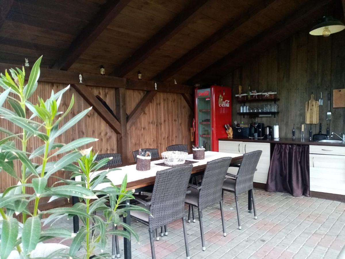 Mija Apartman S Vinnym Sklipkem, Zahradou A Grilem Kájov Exterior foto