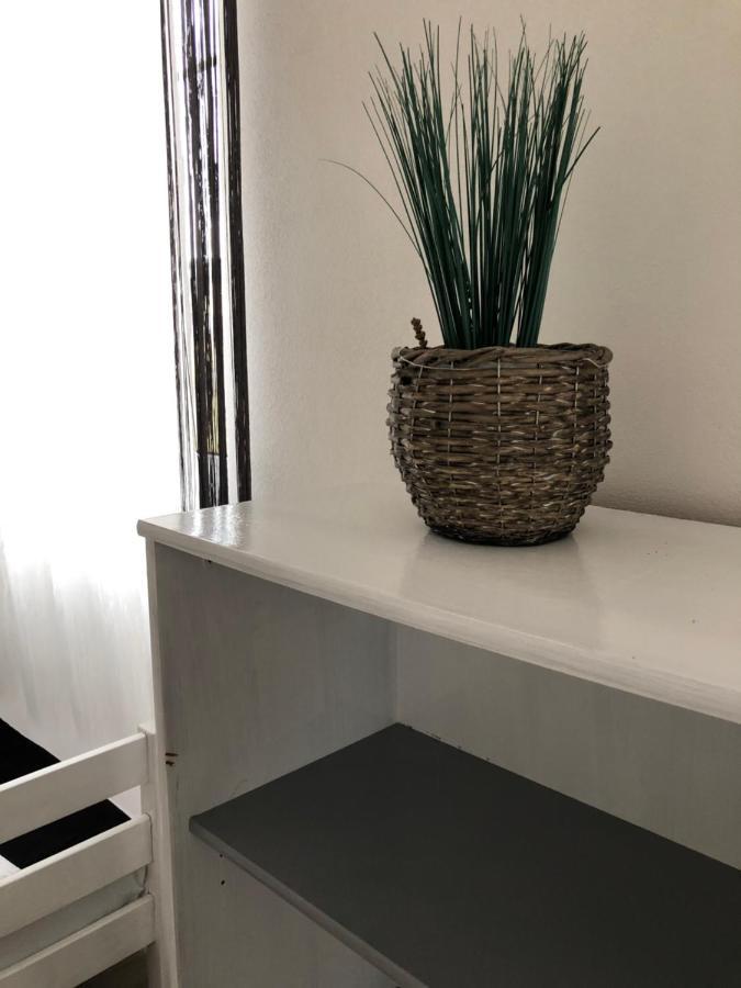Mija Apartman S Vinnym Sklipkem, Zahradou A Grilem Kájov Exterior foto